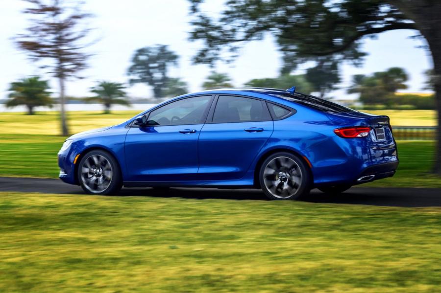  Chrysler 200 2015 года  (фото 111 из 207)